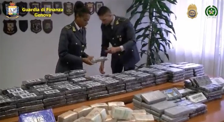 Colpo ai narcos, sequestrati 386 chilogrammi di cocaina e un milione di euro in contanti: 3 arresti.IL VIDEO