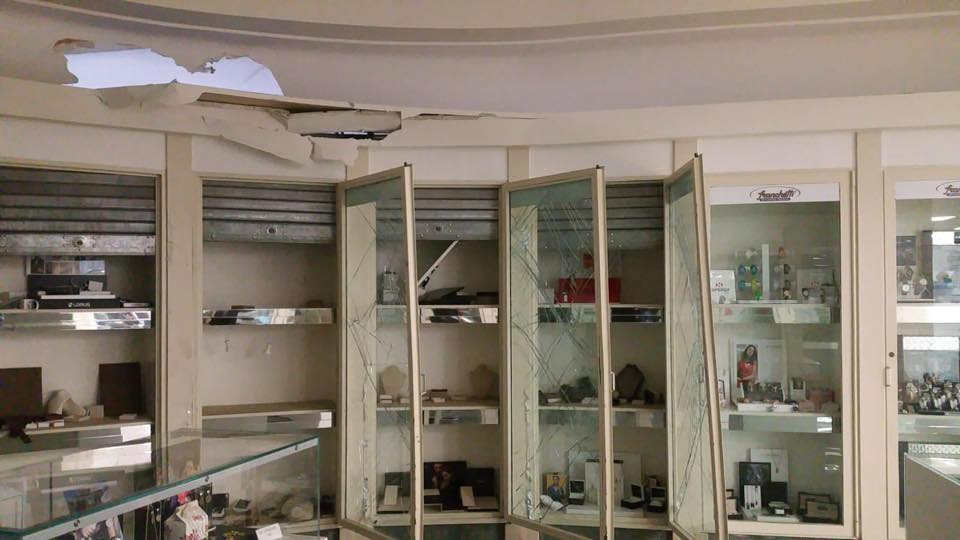 Due furti in pochi giorni per centomila euro di danni ad una catena di gioiellerie, i Verdi: ‘Dove sono i rinforzi promessi da Salvini?’
