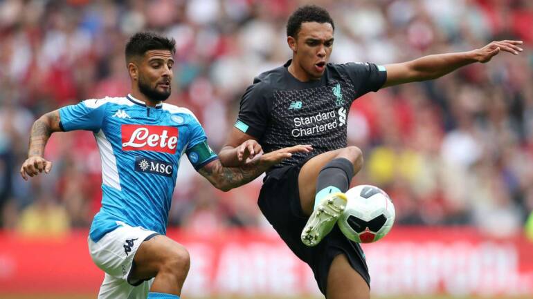 Napoli, 3-0 al Liverpool, grande spettacolo azzurro