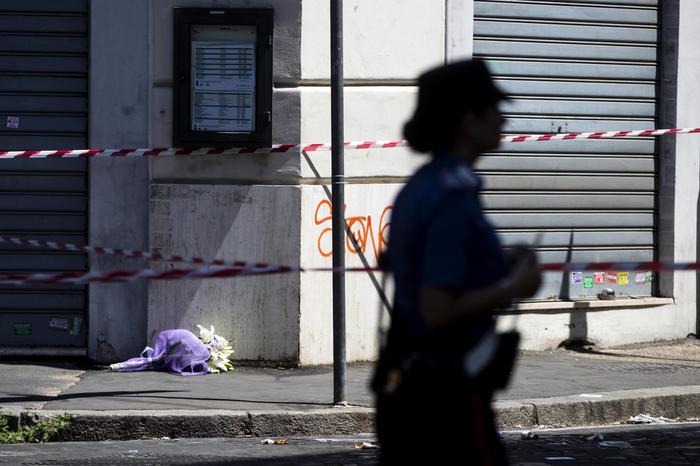 Al Comando generale dell’Arma una bambina lascia letterina per carabiniere ucciso