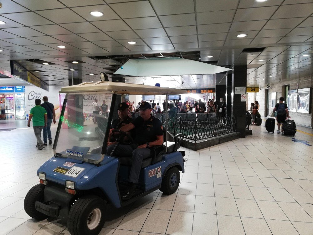Rissa tra nigeriani all’esterno della Stazione Centrale di Napoli, 4 arresti