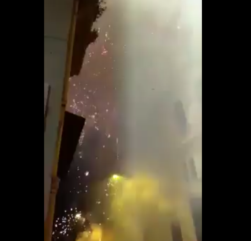 Napoli, boss della camorra scarcerato: festa con fuochi d’artificio a Santa Chiara.IL VIDEO
