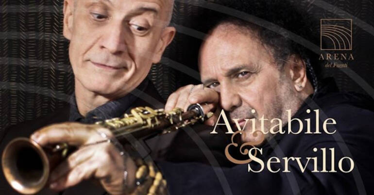 Avitabile & Servillo: è sold out anche il quarto appuntamento di ‘Passaggio a Sud-Ovest’ all’Arena del Fuenti