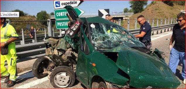 Incidente a Contursi, camion tampona auto: coppia in ospedale in gravi condizioni