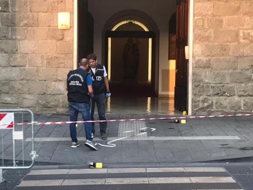Attentato al Palazzo vescovile di Avellino: preso il responsabile. Solidarietà al vescovo Aiello