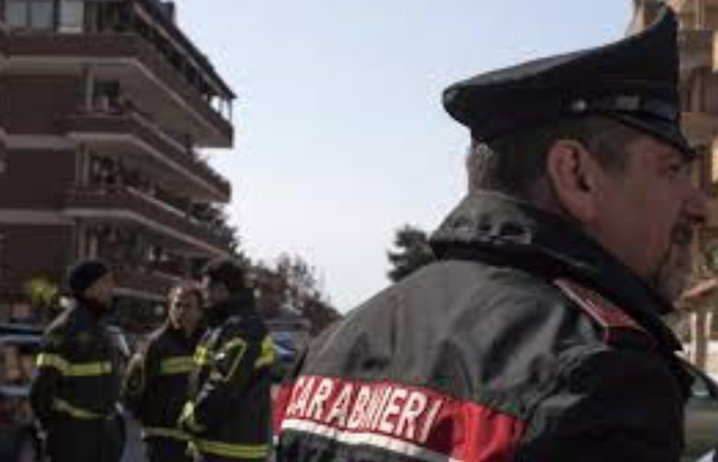 Anziano ritrovato morto in cantina da carabinieri e familiari