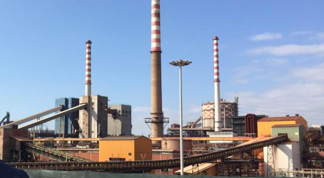Arcelor Mittal sospende lo spegnimento degli impianti di Taranto in attesa della sentenza