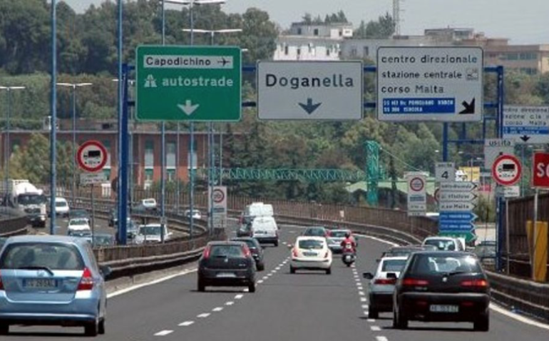 Tangenziale di Napoli, il ministero chiede alla società la sospensione del pedaggio