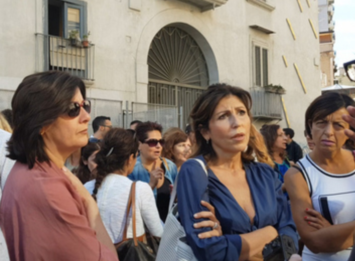 Napoli, le ‘mamme-antirapine’ in piazza chiedono maggiore attenzione alle forze dell’ordine