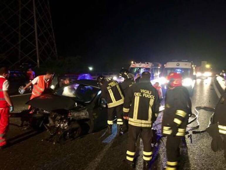 Strage in provincia di Ferrara: 3 ragazzi morti e uno gravemente ferito di ritorno dalla discoteca. Avevano tra i 20 e i 28 anni