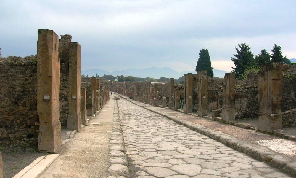 ‘Portano jella’ i ladri restituiscono i reperti rubati a Pompei