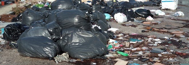 I rifiuti costano di più al Sud, Campania la più cara