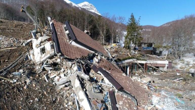 Tragedia di Rigopiano, 17 imputati chiedono lo sconto di pena