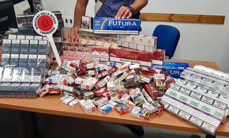 A 82 anni vendeva sigarette di contrabbando: finisce ai domiciliari
