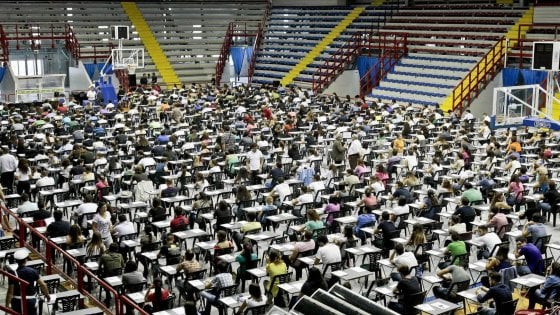 Napoli, oltre 6mila studenti partecipano ai test per Medicina