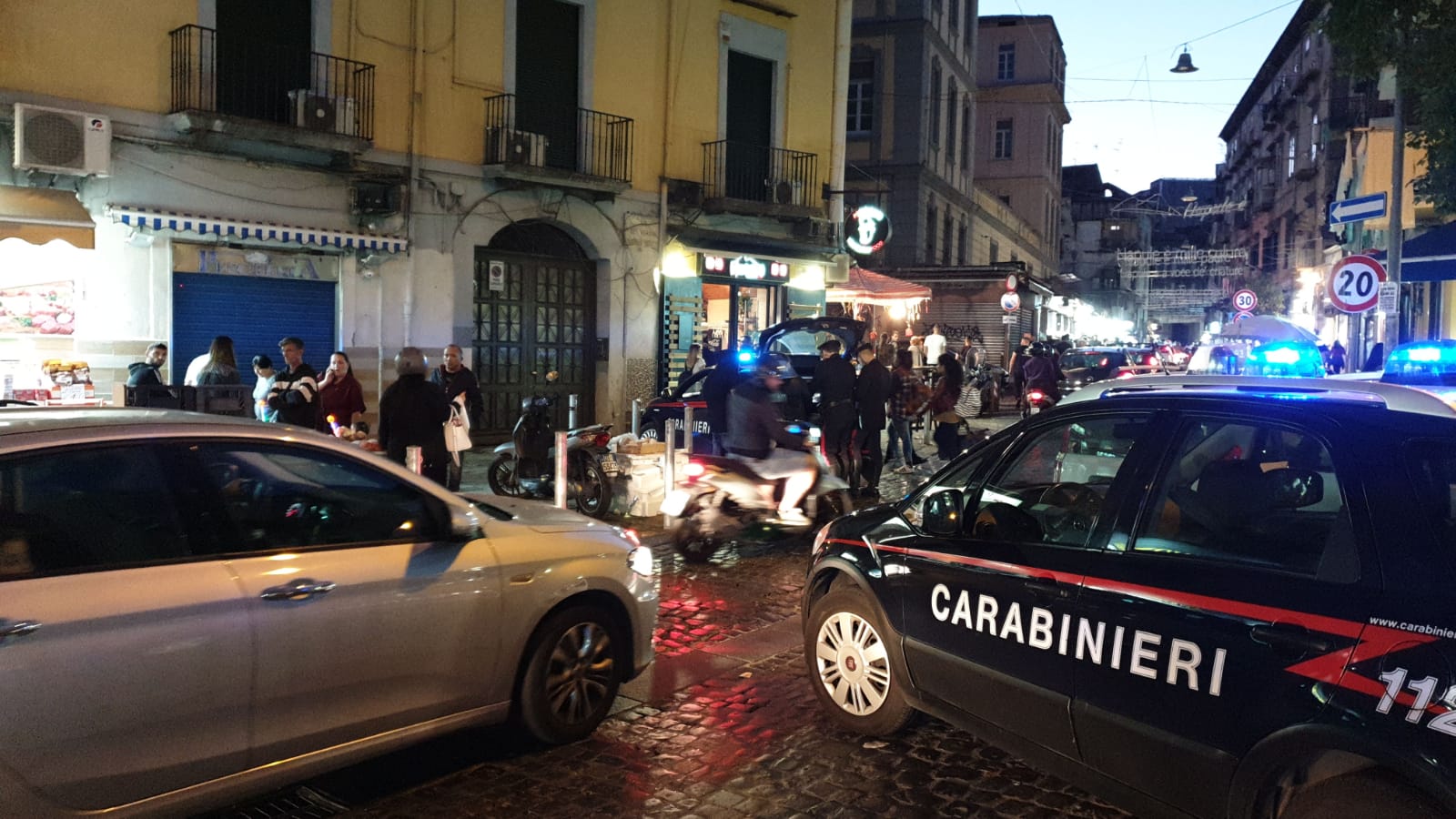 Napoli, notte di controlli dei carabinieri: quartiere sanità passato al setaccio