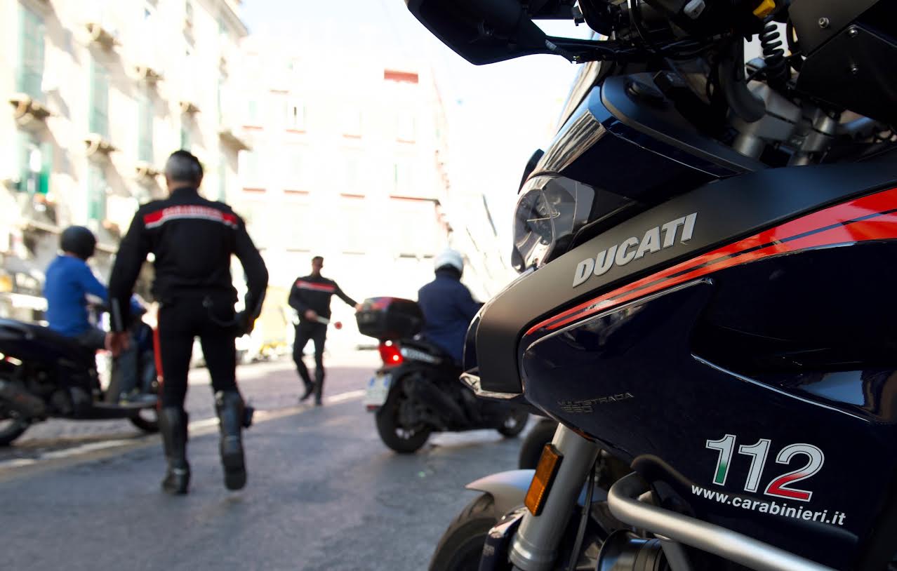Sequestrati a Napoli 57 scooter abbandonati