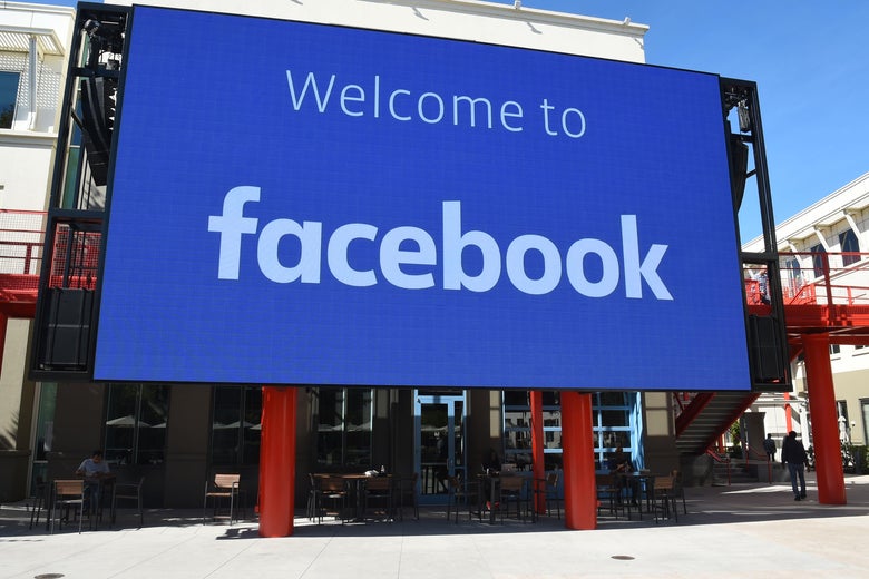 Facebook, Zuckerberg punta sui giornali: come funziona News