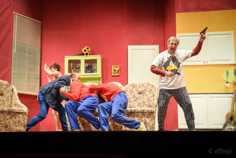 Al Teatro Arbostella continuano gli spettacoli in cartellone. Prossimo appuntamento sabato 19 ottobre