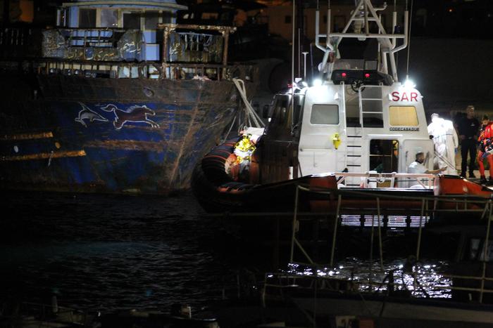 Migranti: Guardia costiera, nove i corpi recuperati dopo il naufragio di Lampedusa