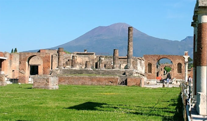 Boom di presenze per le aperture straordinarie dei musei in Campania: primo il Parco Archeologico di Pompei