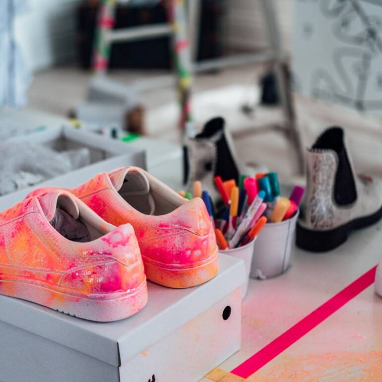 A La Reggia Design Outlet, un week end dedicato alle sneakers d’autore