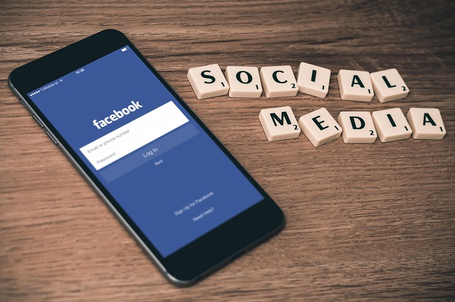 Facebook lancia Pluribus: il bot che ama bluffare