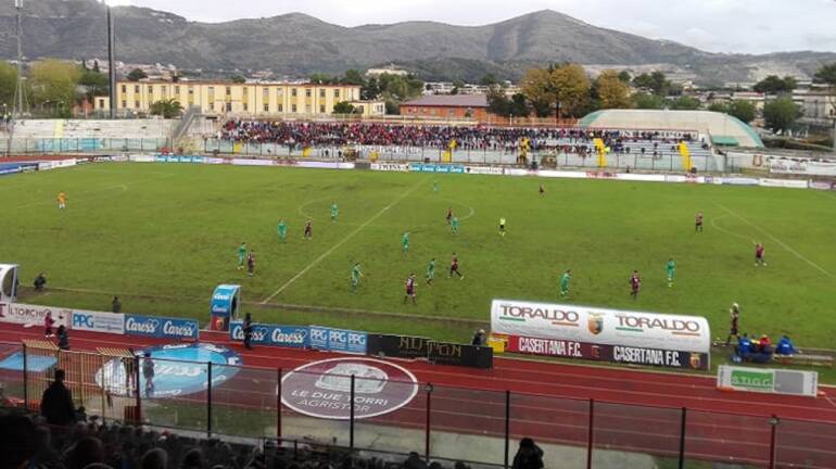 Basta un tempo alla Casertana per sbrigare la pratica Avellino, Starita e D’Angelo firmano il successo dei falchetti