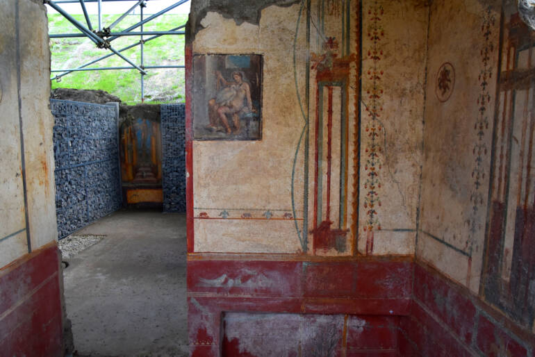 Pompei, nuove aperture: Via del Vesuvio con la casa di Leda e il Cigno e Amorini Dorati. Terme Centrali  (FOTO)