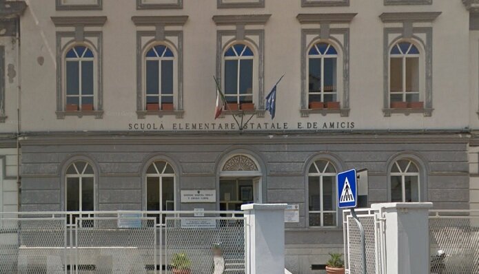 Pericolo crolli: la Procura dispone il sequestro e la chiusura della scuola De Amicis di Caserta