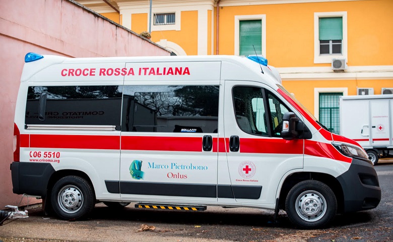 Napoli, ambulanza sequestrata alle ‘Case Nuove’ Verdoliva annuncia: ‘telecamere anche a bordo uomo’