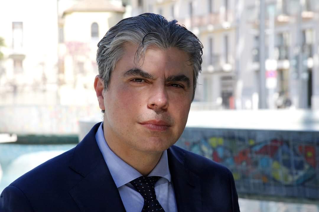 ‘Pensavo fosse un comico, invece era Troisi’ di Ciro Borrelli. Sabato 30 novembre alla Libreria del Cinema e del Teatro di Napoli