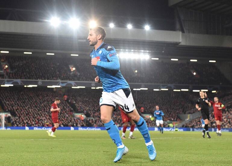 Calcio, dalla Spagna: Barça su Mertens, ma belga non ha convinto