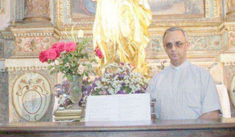 Prete condannato per abusi sui minori e l’Ordine dei Giornalisti della Campania lo cancella dall’albo