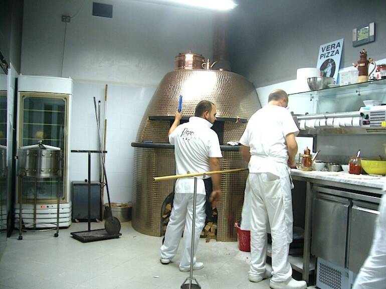 Pizza Awards Italia, la pizzeria ‘Pepe in grani’ fa il poker: pienone di riconoscimenti per la Campania