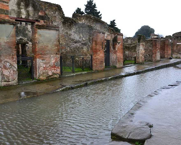 Pompei, il parco archeologico messo ko dall’acquazzone