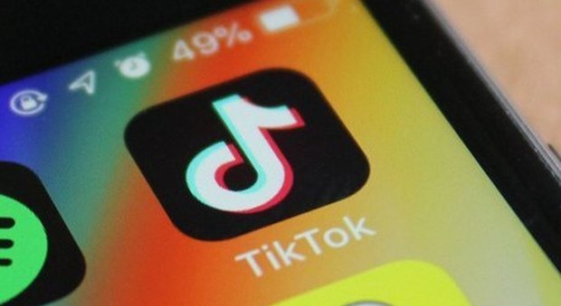 Le App TikTok e Rescue Cut in vetta Google Play e iOS