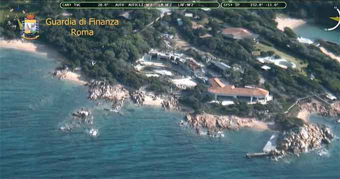 La Guardia di finanza: sequestra all’immobiliarista Coppola una mega villa da 15 milioni di euro in Costa Smeralda