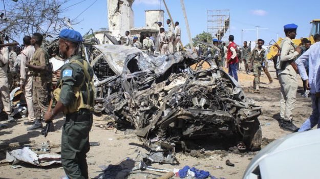 bomba a mogadiscio: 76 morti e 70 feriti