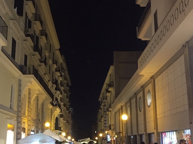 Napoli: al Vomero va in onda il flop delle luminarie