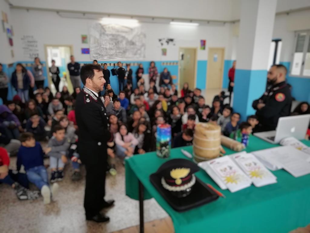 Botti di fine anno, al via la campagna di informazione dei carabinieri nelle scuole