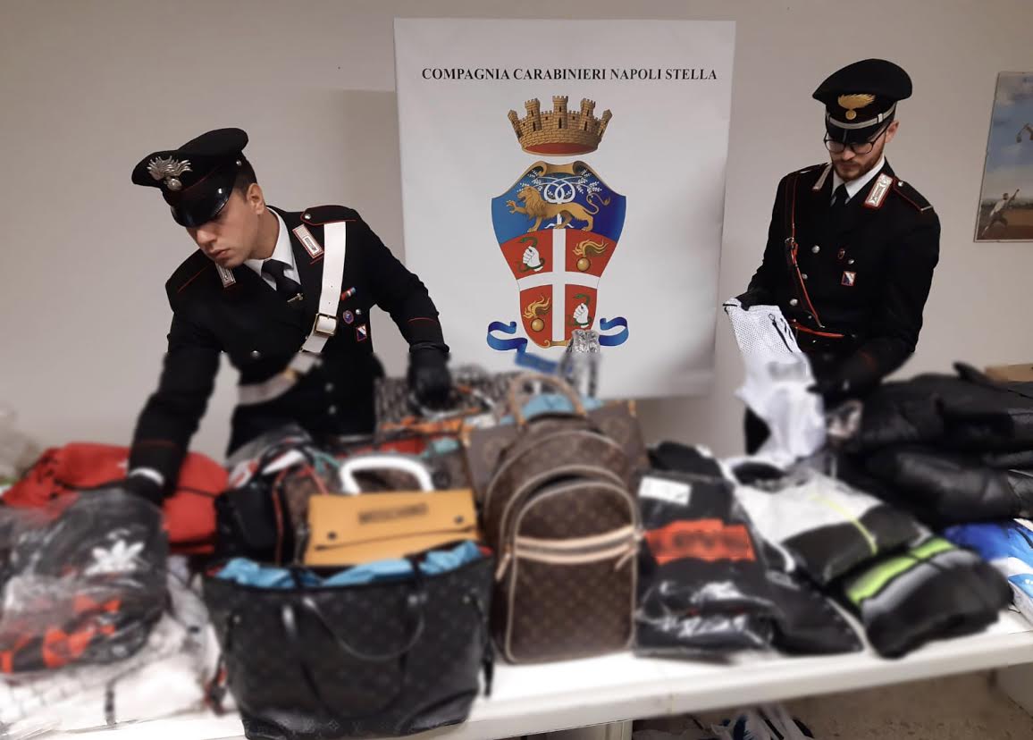 Napoli, controlli dei carabinieri nei quartieri Montesanto, Pendino e Mercato: 182 persone identificate