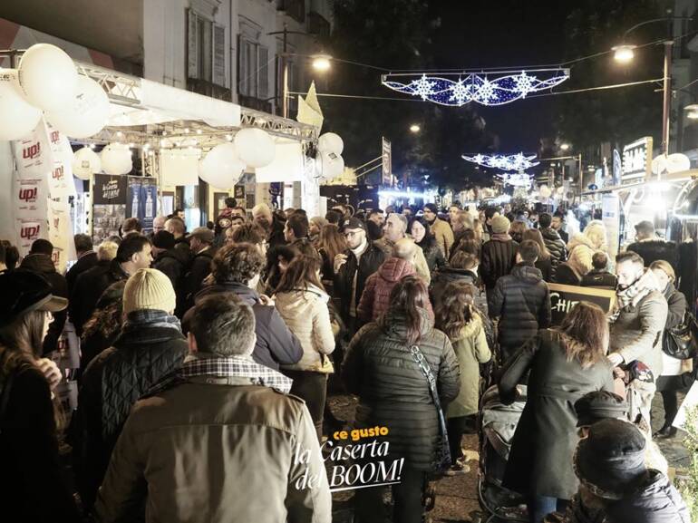 Caserta. Affluenza record per CE Gusto Streat Fest, in corso Trieste la grande festa dei casertani