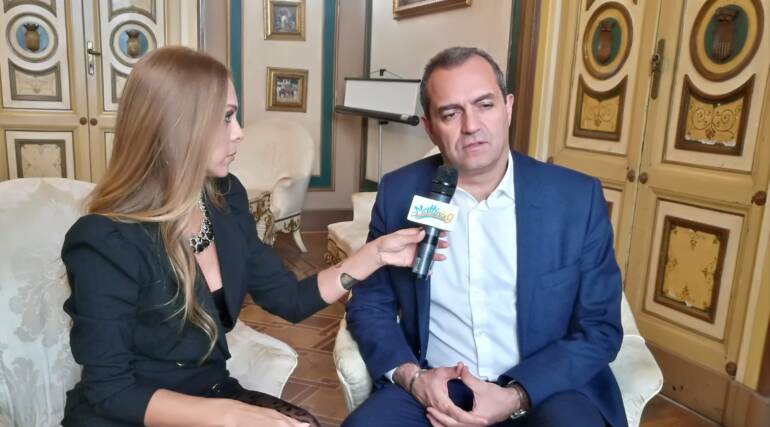 Regionali. de Magistris: “Se andremo da soli faremo perdere De Luca”