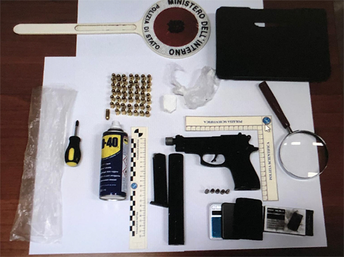 Castellammare: pistola, droga e munizioni recuperate dalla polizia a Santa Caterina