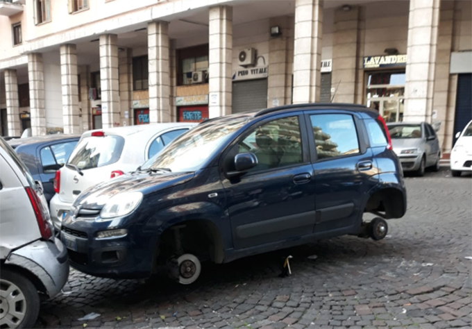 Furti di ruote a Napoli e provincia. Borrelli (Verdi): ‘Emergenza senza fine, oltre 600 segnalazioni in due mesi’