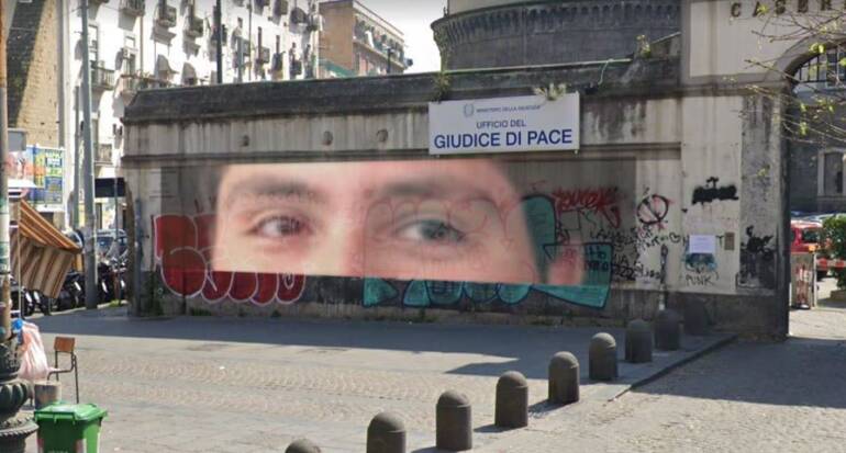 Napoli, si inaugura il murales di Arturo contro la devianza minorile