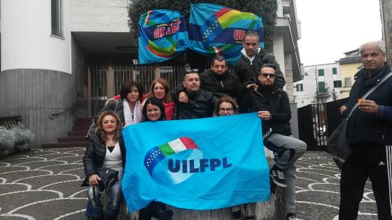 Casoria, nuova grana per il sindaco: a rischio gli stipendi degli Operatori sociosanitari. Sit-in dinanzi al comune di Piazza Cirillo