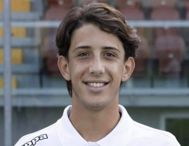 Muore a 18 anni giovane calciatore napoletano in forza al Casarano