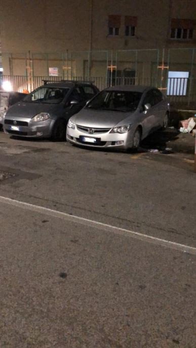Parcheggiatori abusivi scatenati nei pressi del San Paolo prima di Napoli-Bologna. Borrelli (Verdi): ‘Marciapiedi invasi dalle auto’